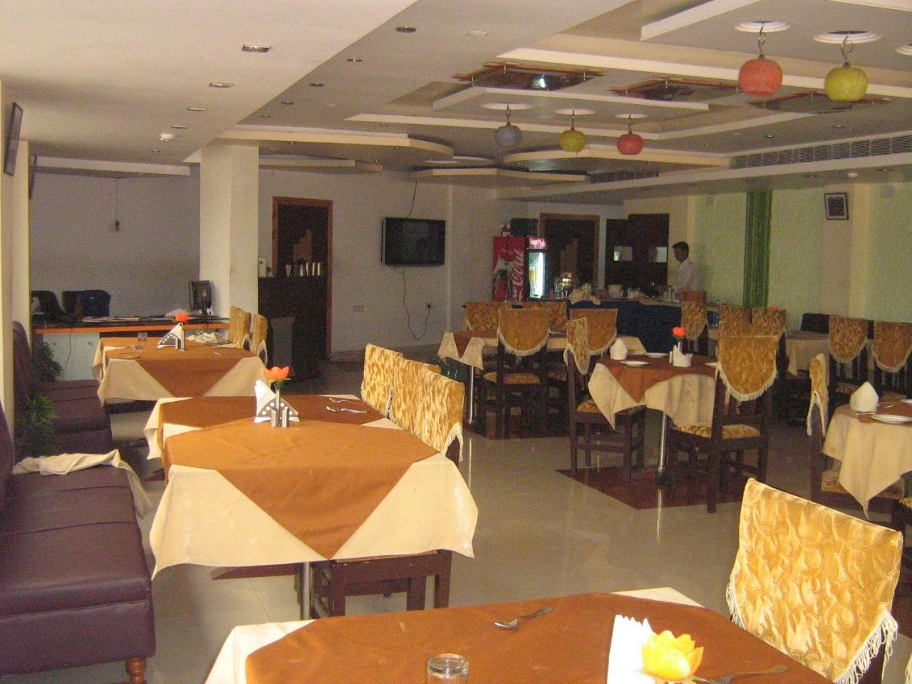 Hotel Ta-Tin Durgāpur エクステリア 写真