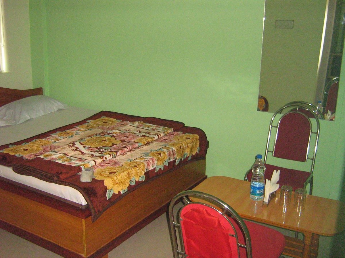 Hotel Ta-Tin Durgāpur エクステリア 写真